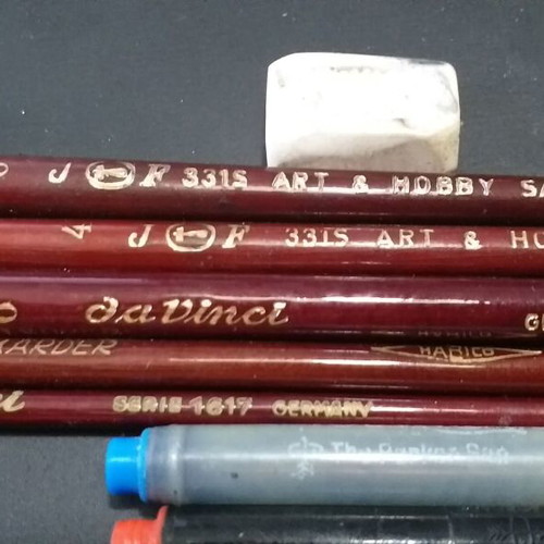 Painting brushes used, set of 5, with Parker spare parts