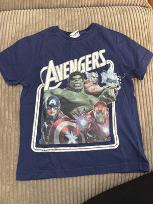 Marvel Alouette Avengers T-shirt for 5-year-old boy used, size 110 cm