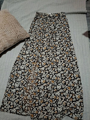 Thesis floral skirt