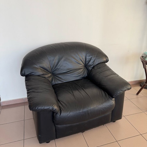 Black leather armchair used, synthetic leather