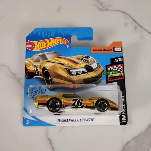 Hot Wheels 76 Greenwood Corvette like new, gold and blue - 2020