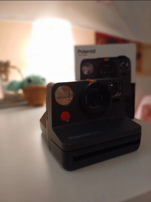 Polaroid Now Gen 2 Instant Camera Black like new