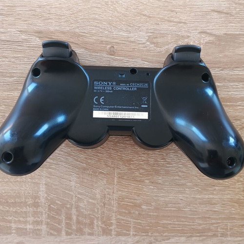 PS3 controller like new, tested and working
