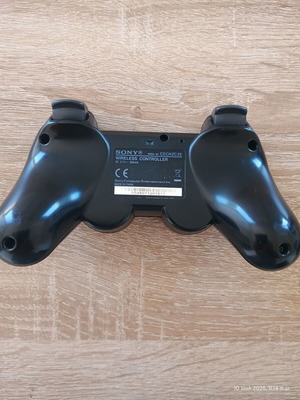 PS3 controller like new, tested and working