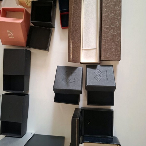 Gift packaging boxes like new