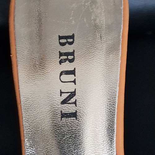 Bruni pointed shoes orange new, size 39