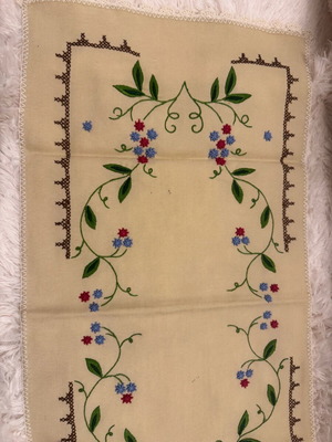 Handmade table linens new with lace, set of 2 pieces