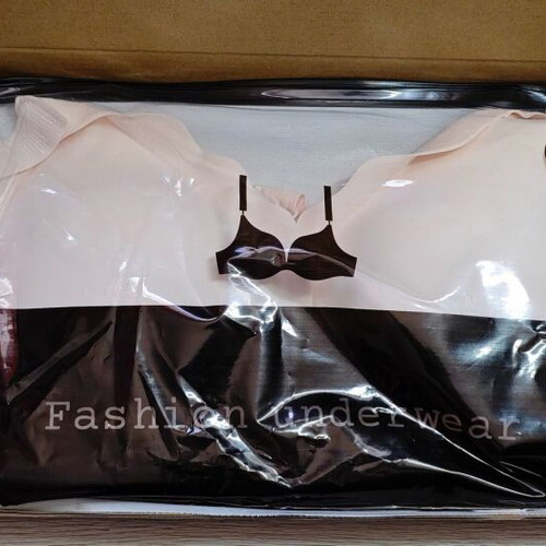 Seamless bras with molded cups new, pack of 4, black and beige