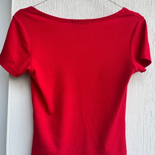 Red ribbed top Stradivarius like new with scoop neck and short sleeves