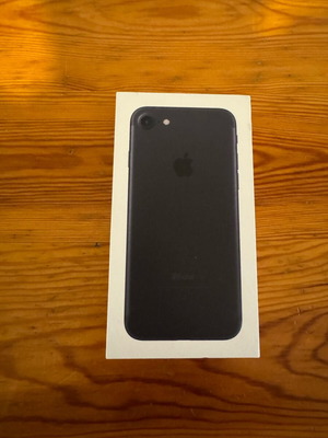 iPhone 7 used, 32GB, black with green silicone case
