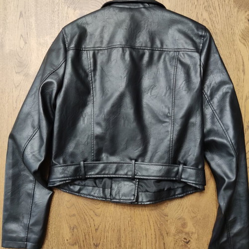 Sinsay leather jacket like new, black, size Large fitting Medium