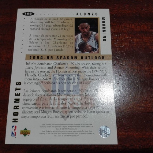 Alonzo Mourning NBA card with golden signature like new