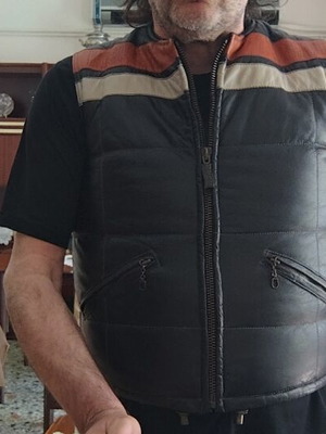 Harley Davidson leather vest like new, medium size