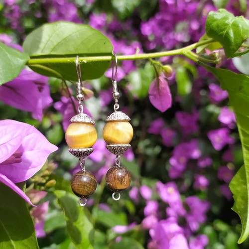 Earrings with semi-precious stones, dangle style