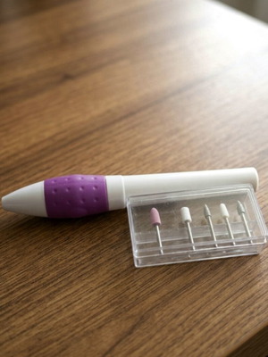 Portable Nail Drill with Batteries like new