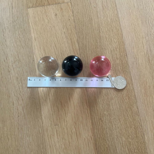 Crystal glass balls set of 3 like new