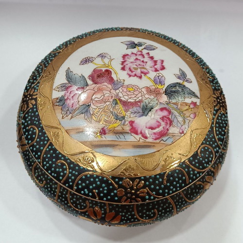 Sevres set of 2 hand-painted bowls used