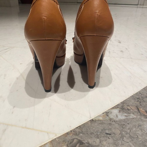 Rebeca Sanver tan pumps like new size 40