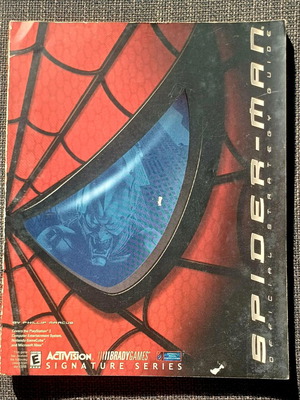 Spider-Man official strategy guide used for Ps2, Xbox, GameCube
