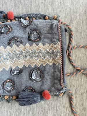 Boho Bag Lara Lauren crossbody like new, blue with sequins