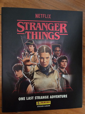 Άλμπουμ αυτοκόλλητων Stranger Things Panini, αγγλικό