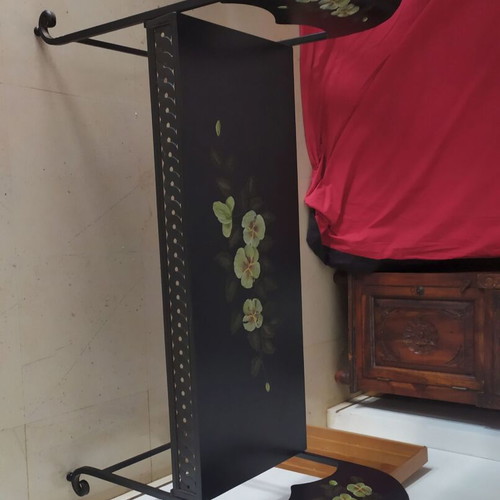 Vintage metal bedroom bench
