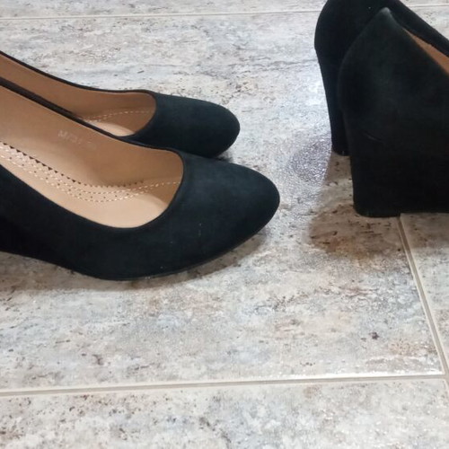 Women's shoes new, sizes 38 and 39, black