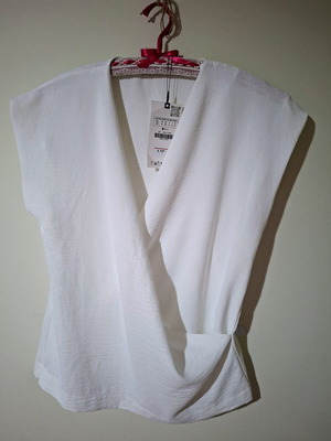 Zara white blouse new with tags, size S