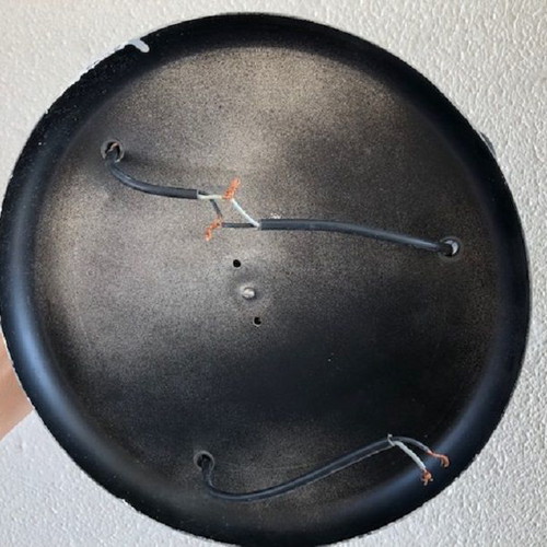 Ceiling spot light used for three bulbs