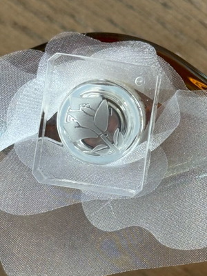 La Vie Est Belle Eau de Parfum 50 ml like new, refillable
