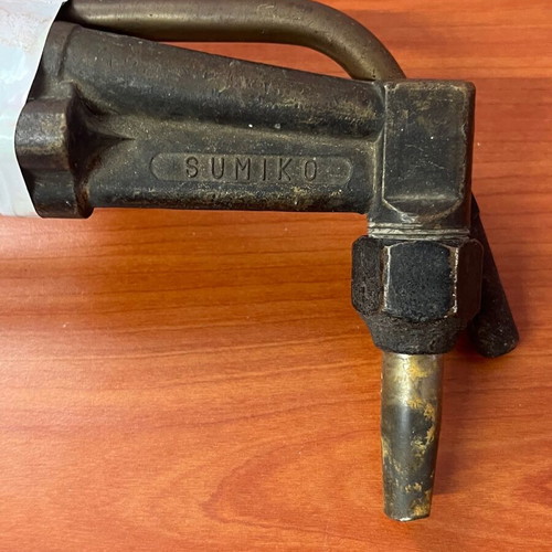 Cutter and lamp for oxygen bottle used