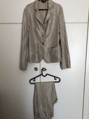 Maliparmi Linen Suit Made in Italy beige-gold, like new