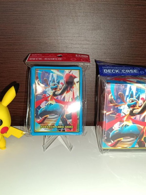 Official Pokemon Company Mega Lucario Deck Box και Card Sleeves καινούργιο, σφραγισμένο