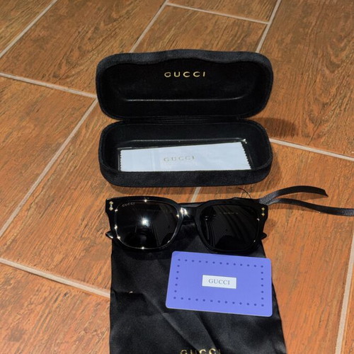 Gucci sunglasses new, black