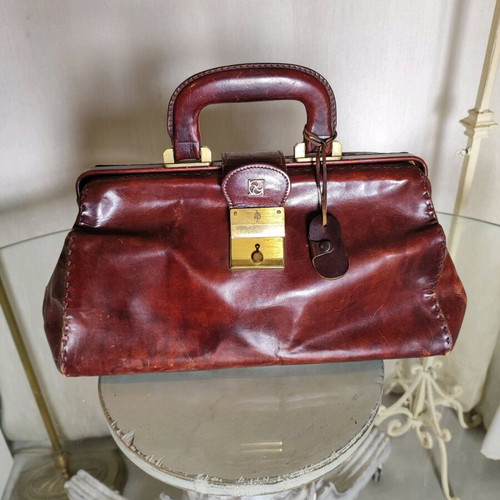 Vintage leather Kikuko Italy handbag like new