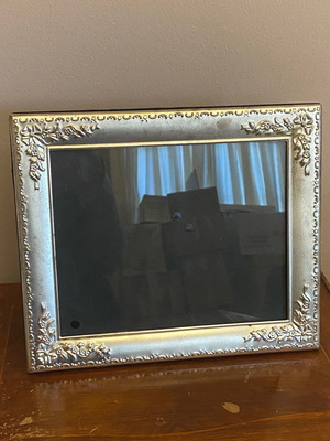 Vintage κορνίζα μεταχειρισμένη σε ασημί τόνους 31x26