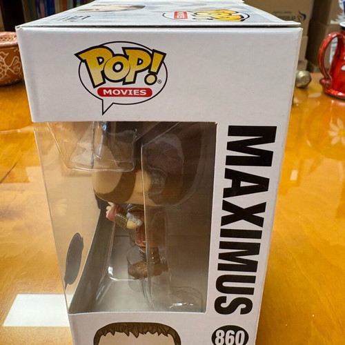 Funko Pop Gladiator 860 Maximus special edition like new