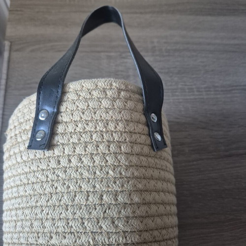 Hanging basket with leather strap like new