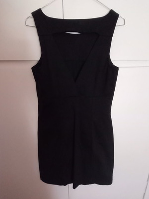 Γυναικείο φόρεμα Attrattivo μαύρο σαν καινούργιο με καρφίτσα μέγεθος M