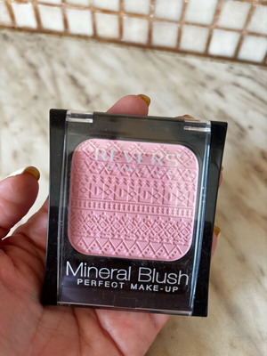 Mineral blush new