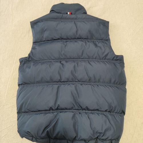 Tommy Hilfiger down vest Large like new