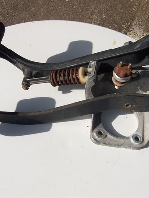 Πεταλιέρα Mercedes 190Ε 124 μεταχειρισμένη γνήσια και καλή