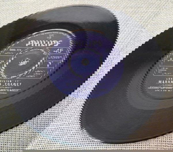 Πασχάλης - Μαριάννα - Ρόμπερτ - Μπέσσυ  – Μάθημα Σολφέζ / I Love, I Love, I Love You