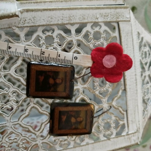 Handmade earrings with Mona Liza like new