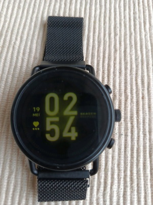 Skagen Falster smartwatch like new, 42 mm, WearOS with extra straps