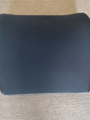 Μαξιλάρι καθίσματος σαν καινούργιο, μαύρο 34x30x12cm με θήκη φερμουάρ