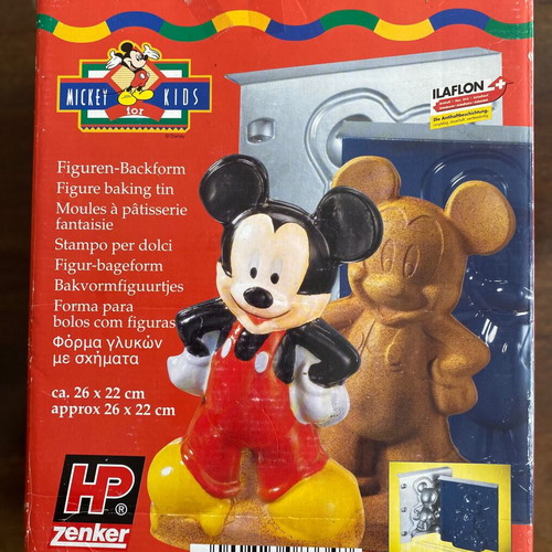 Disney Mickey cake mold like new for kids