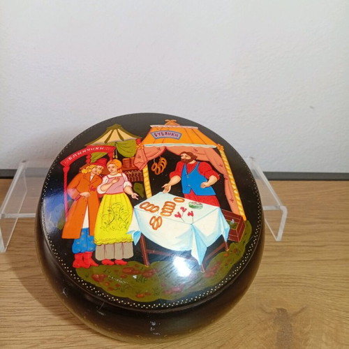 Vintage Russian Hand Painted Enamel Round Box, Metal Lacquer, 13cm