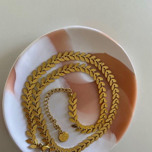 Gold Stainless Steel Necklace like new