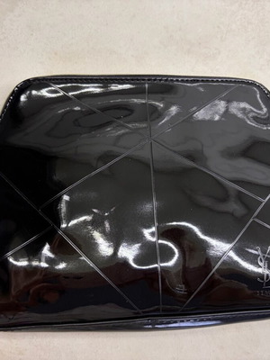 Yves Saint Laurent Make Up Pouch New Black Patent Leather Quilted Effect